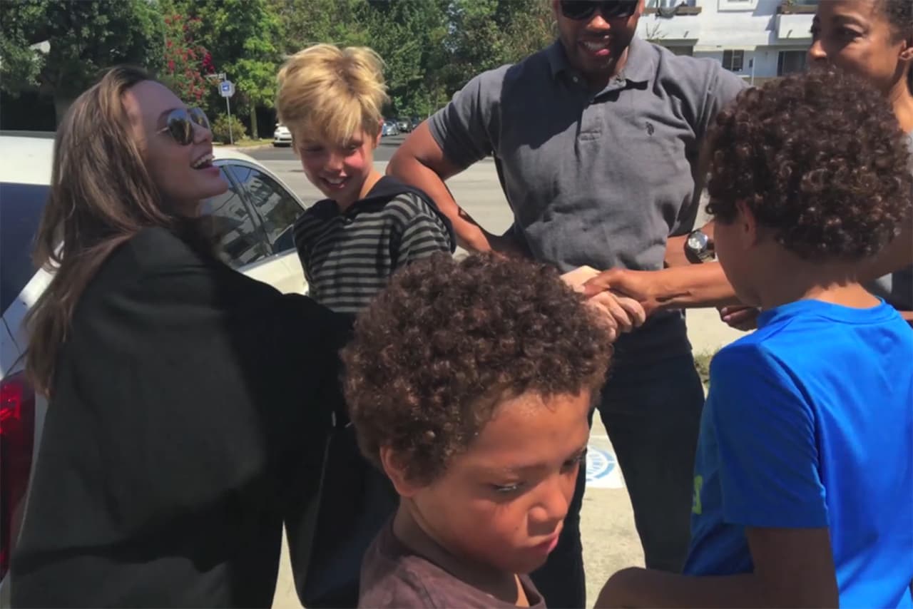 Los gemelos ya la ubicaron cuando sus papás les contaron que ella daba su voz para las cintas de 'Kung Fu Panda'.