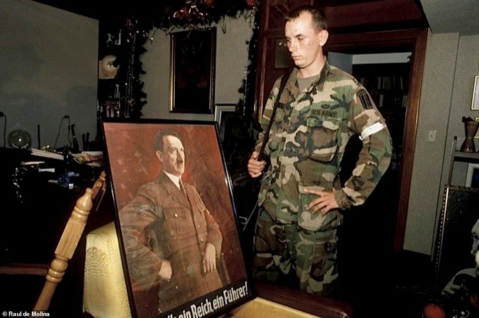 Raúl de Molina capturó esta imagen de un soldado estadounidense en la oficina del dictador panameño Manuel Noriega, tras la invasion militar de EEUU a Panamá el 20 de diciembre de 1989.