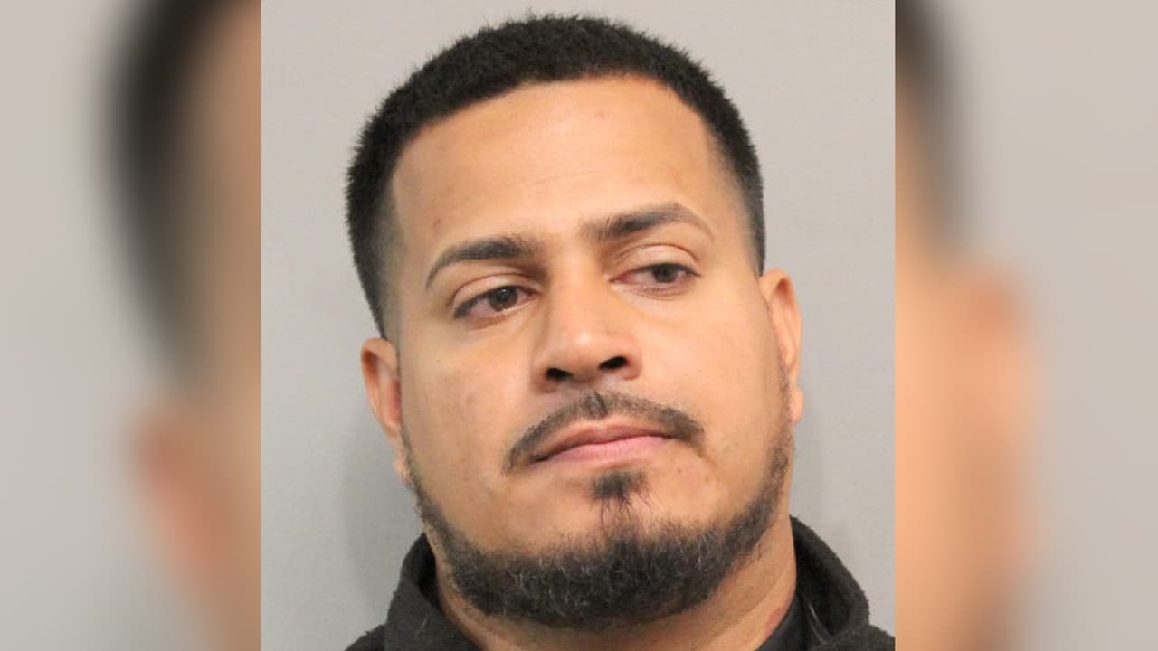 Arrestado bajo acusaciones de conducir ebrio con tres niños a bordo