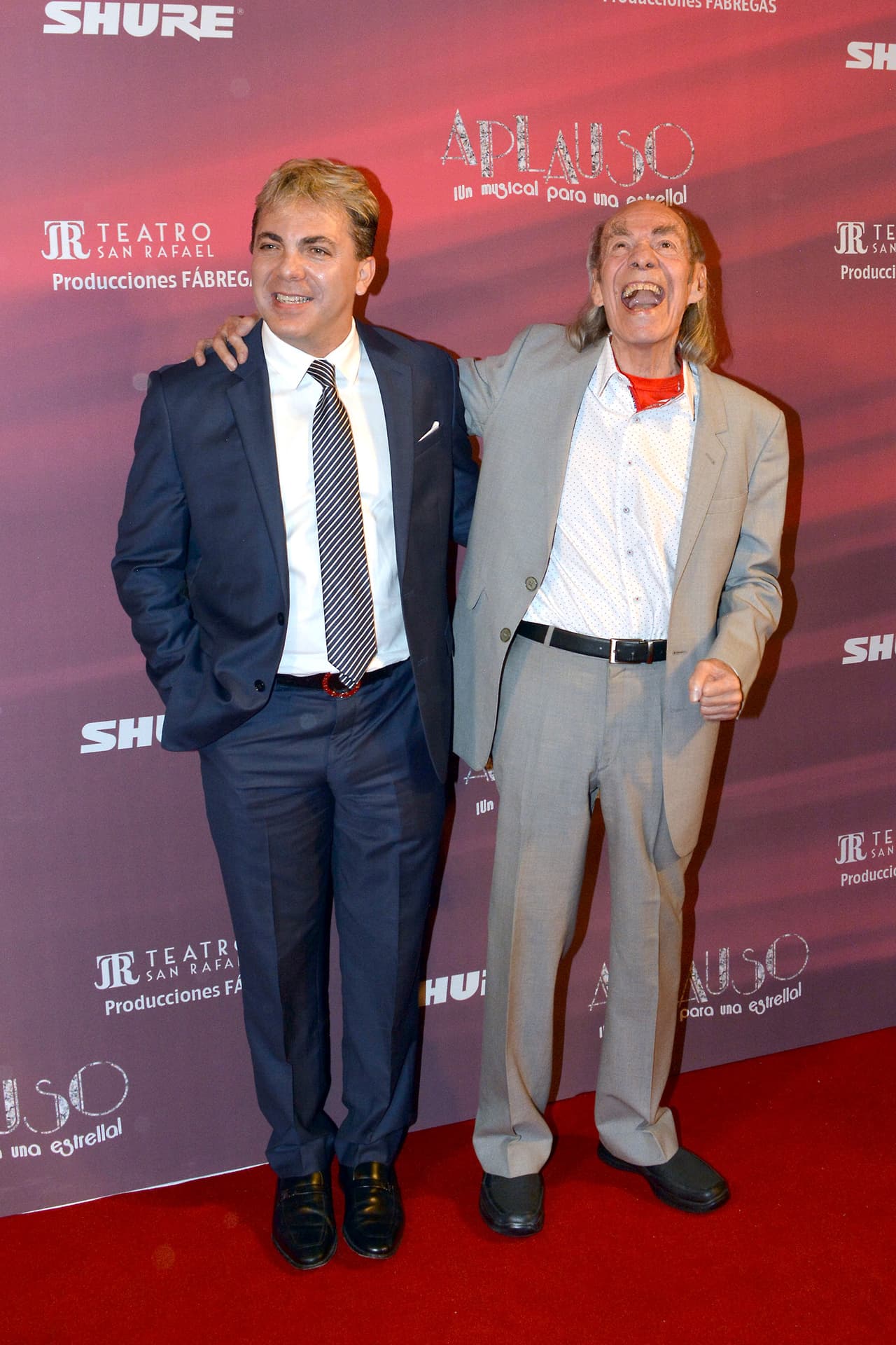 La vida amorosa de 'El Loco' Valdés ha sido muy agitada. En una entrevista para 
<b><a href="https://www.youtube.com/watch?v=yQQxmwjiV18" target="_blank">'Sale el sol' </a></b>de enero del 2019, Marcos confirmó que su padre tuvo tres hijos, con distintas mujeres, fuera del matrimonio. Él y Cristian Castro son ejemplo de esas relaciones. 
<br>