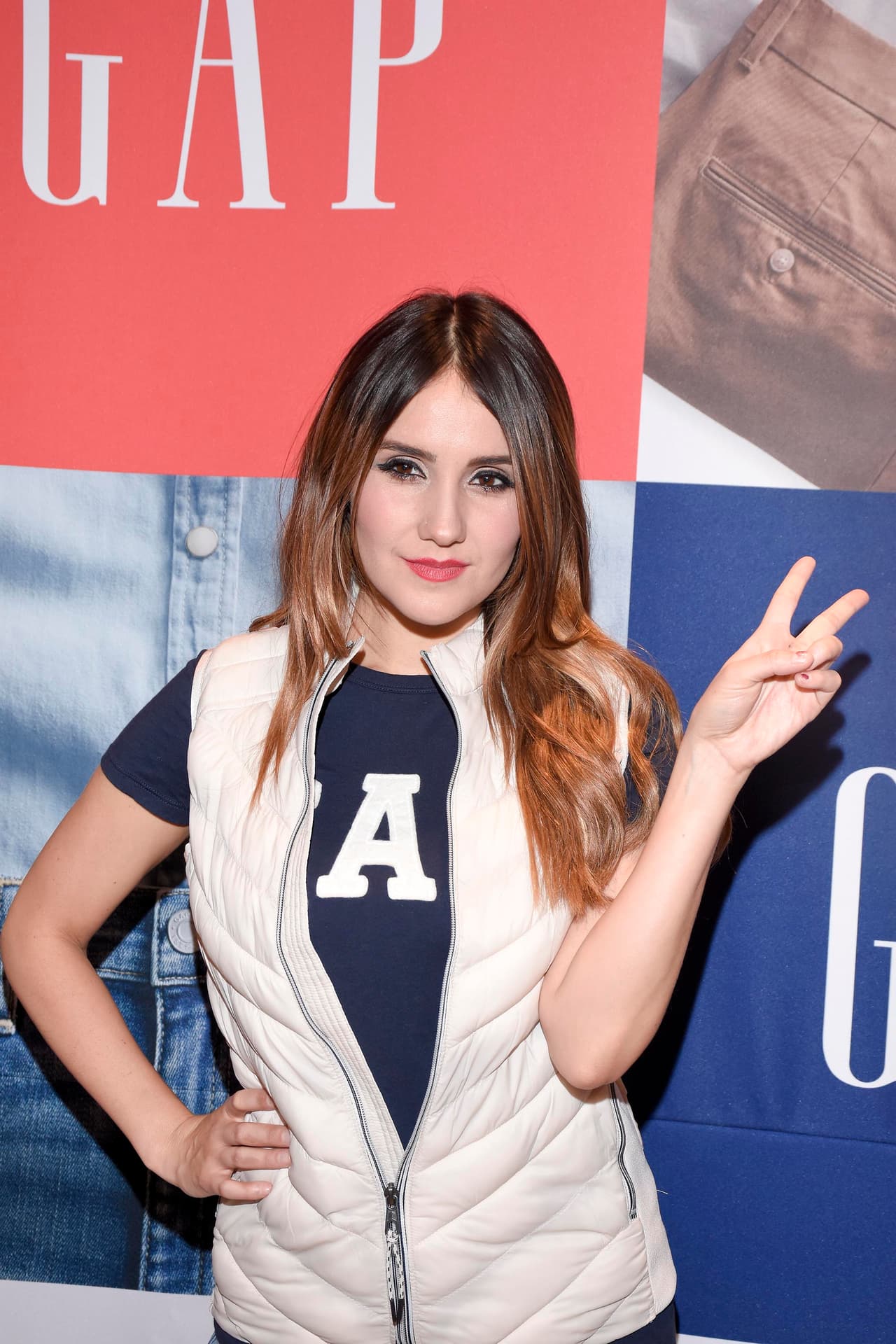 Dulce María mantuvo un romance con Guillermo Ochoa, quien inició su carrera en el fútbol defendiendo la portería del América.