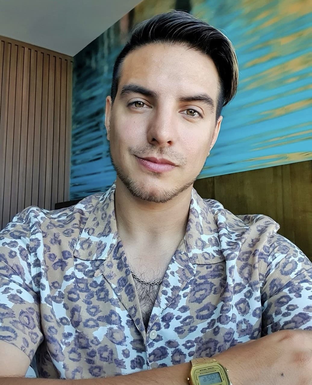 El intérprete de ‘Dulce familia’ sabía que su nombre era de origen árabe, pero durante la grabación del programa 'De viaje con los Derbez' obtuvo más información.