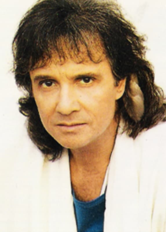 1989 fue un año clave en su trayectoria, pues ganó el GRAMMY en la categoría de 'Best Latin Pop Album', además de encabezar la lista del Billboard Latino.