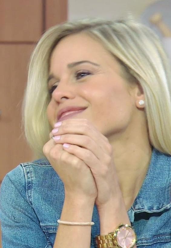 El día en que se reincorporó a Sin Rollo presentó a su novia, a quien le agradeció en vivo por sus cuidados mientras estuvo en reposo.