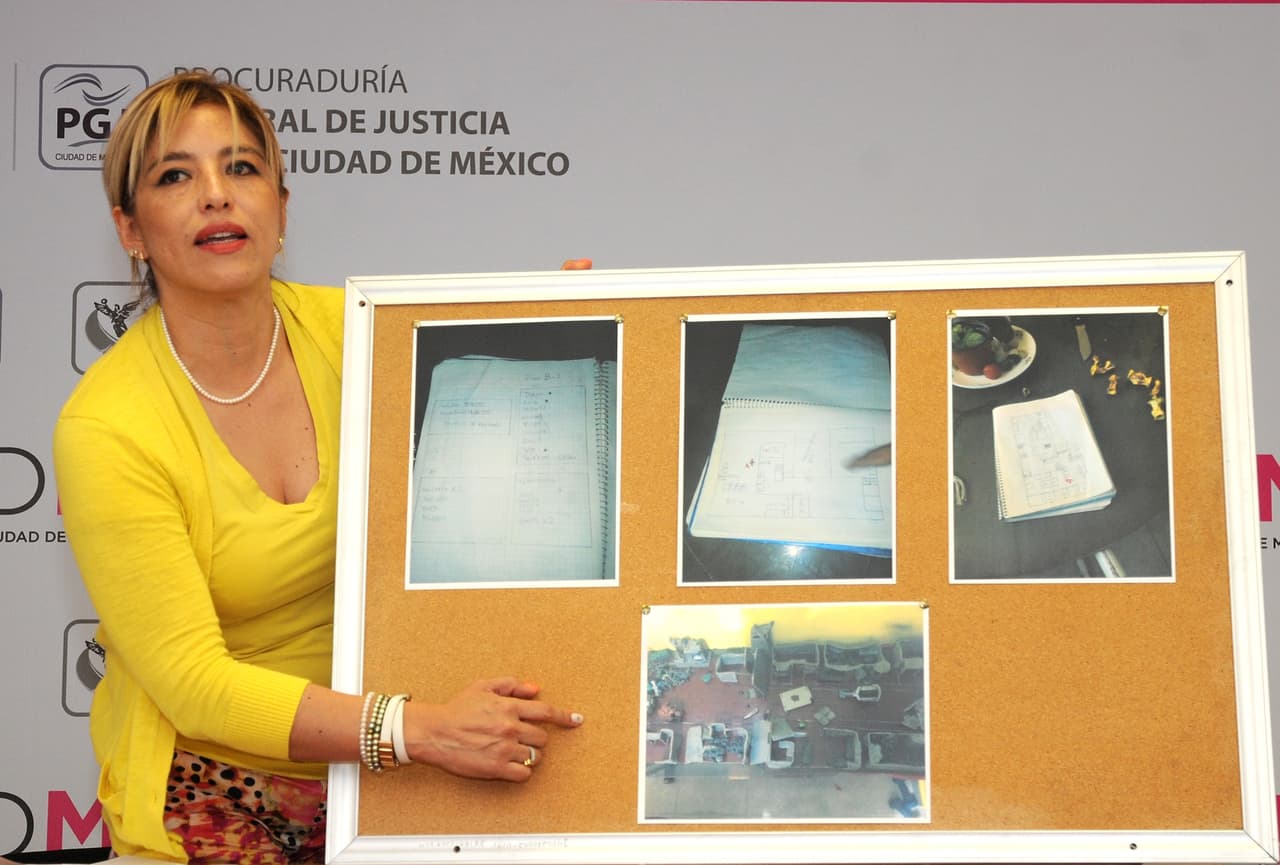 Las autoridades hallaron planos en la habitación de uno de los sospechosos.