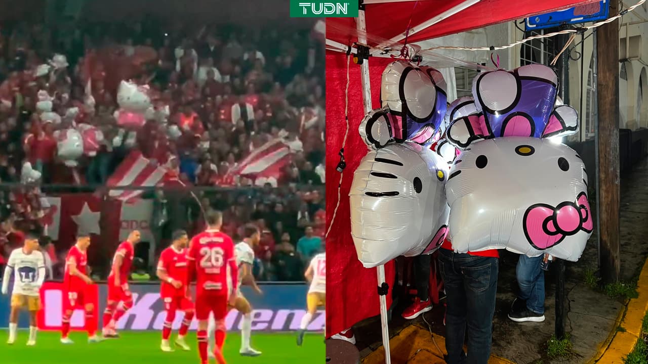Afición de Toluca se burla de Pumas con globos de Hello Kitty
