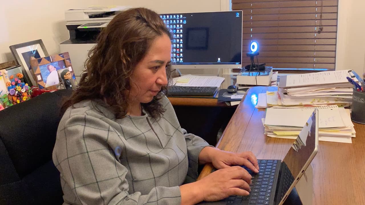 “Si hay abuso, maltrato o negligencia en contra de un niño, no se emiten varias advertencias simplemente las autoridades los van a remover del hogar”, explica la abogada Silvia Mintz.