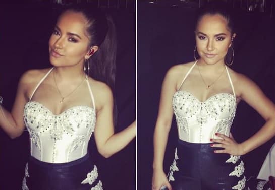 Becky G se enfundó en un pantalón de cuero y una blusa con brillos y subió a cantar al escenario de 'Jenni Vive'. ¡Se veía preciosa!