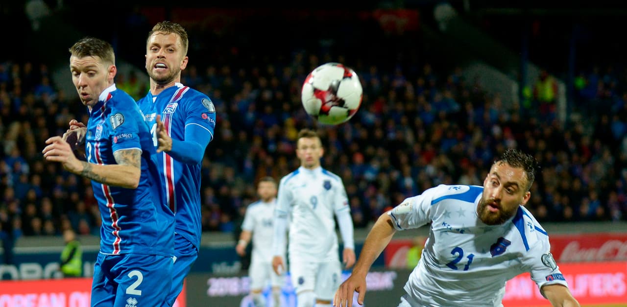 Con el marcador a favor, los locales comenzaron a manejar mejor los tiempos y el balón.