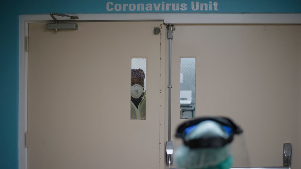 La variante ómicrion llega al Metroplex, hay dos casos confirmados