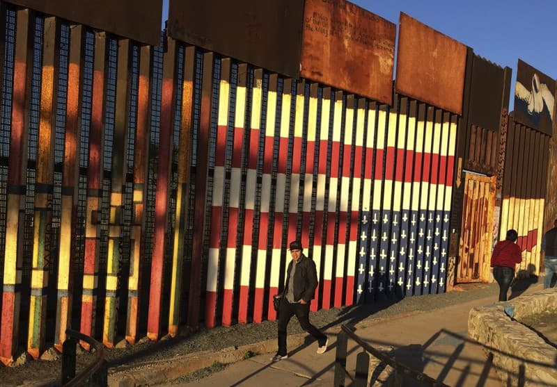 Trump's wall met with skepticism, unease on US-Mexico border