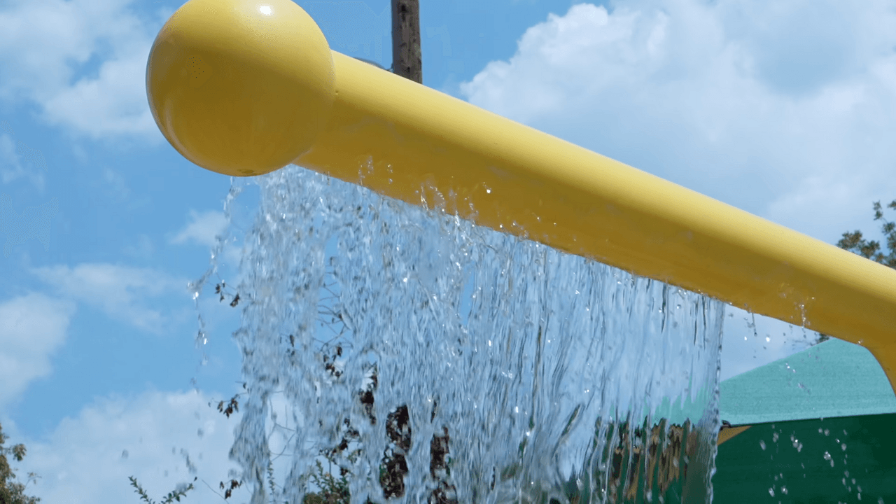 🌊 
<h3 class="cms-H3-H3">Rosewood Splash Pad</h3>
<br>📍 2300 Rosewood Ave
<br>📞 512-974-9332