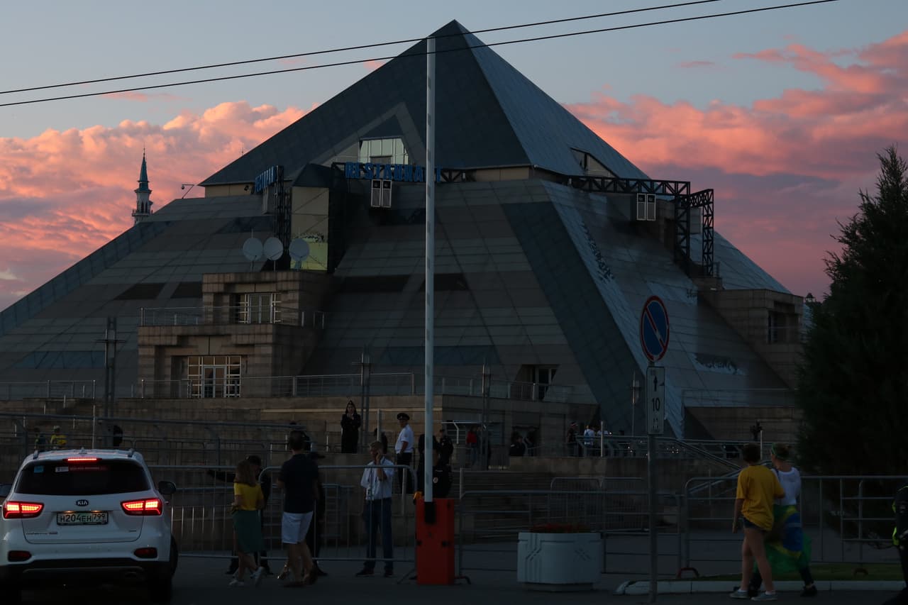 La tarde comenzó a caer en Kazan con paisajes que invitan a enamorarse de esta pequeña pero bella ciudad al este de Moscú.