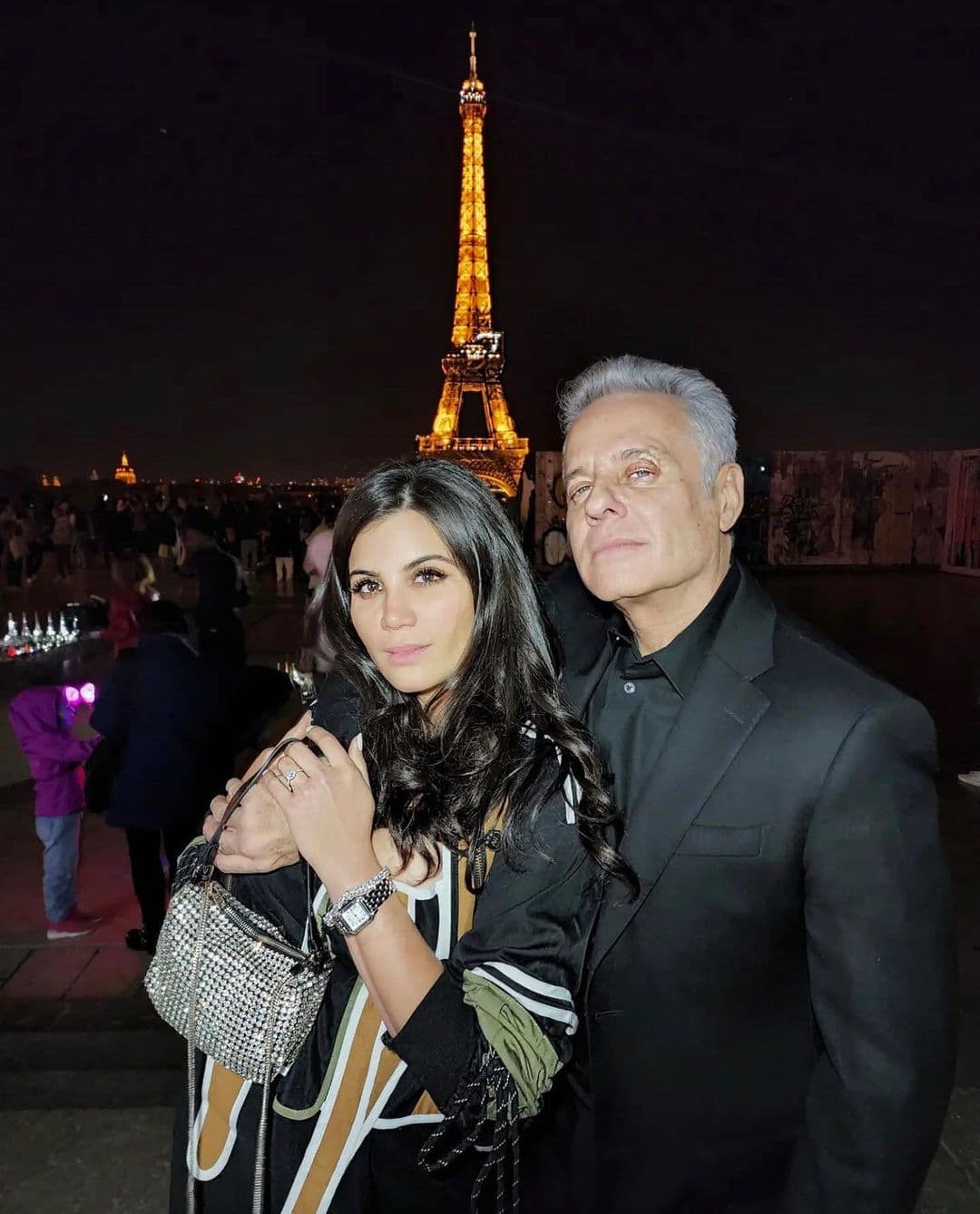 En septiembre de 2022, el actor de telenovelas como 'Barrera de amor' y la actriz. a quien conoció en las grabaciones de la novela 'Si nos dejan', se comprometieron en Europa.