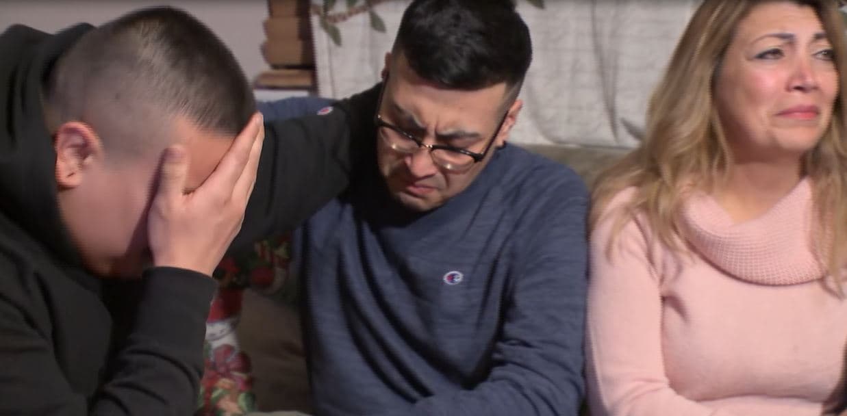 Los cuatro hermanos de Joe, también están desconsolados por la abrupta muerte del joven novio.