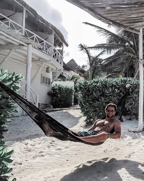 Como es común verlo descansando, sus fans lo cuestionaron al respecto.