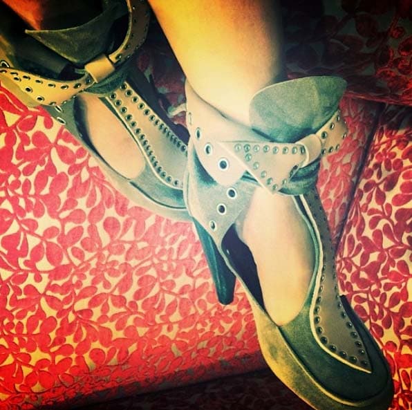 La presentadora tienen una colección de tacones en la que se pueden encontrar todo tipo de colores, diseños y estilos.