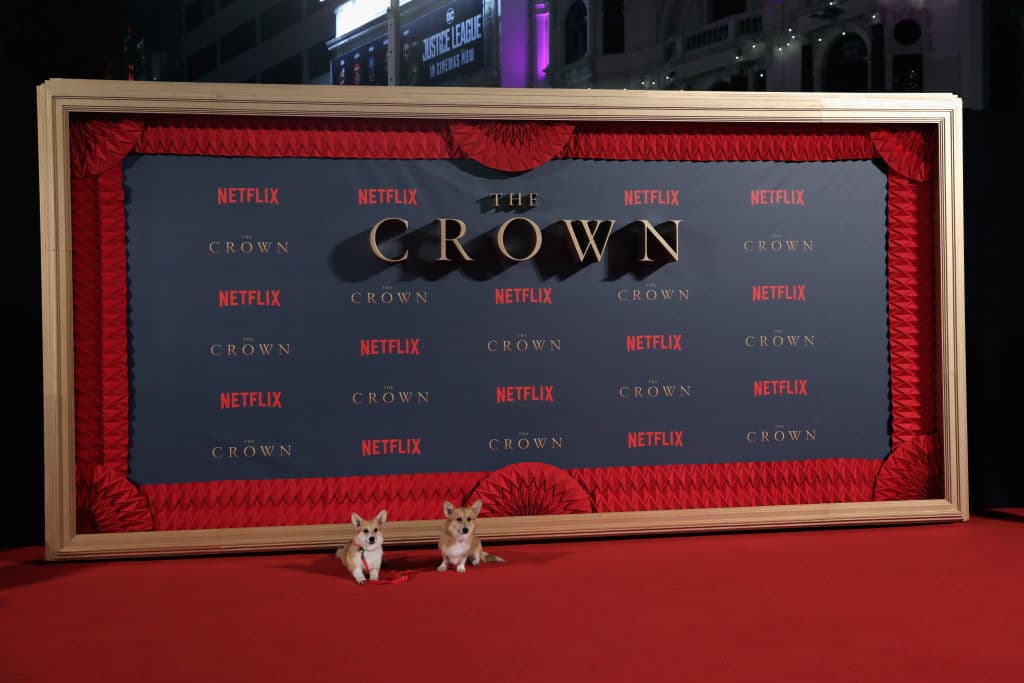 La serie de Netflix 'The Crown', la cual retrata la vida de la reina Isabel II, anunció a través de sus redes sociales al elenco que se integra a las próximas temporadas de la historia.
<br>