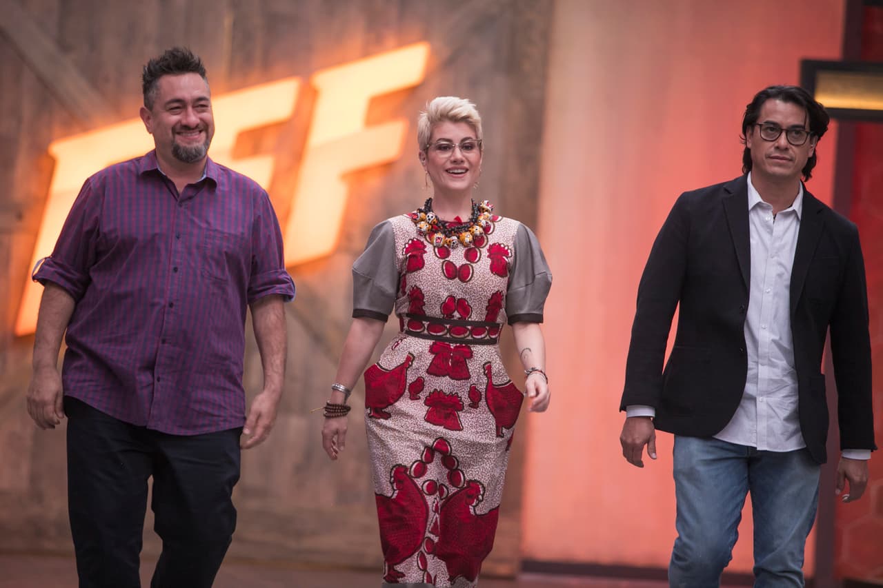 Carlos Gaytán coincidió: "De sabor está muy bien, pero teniendo tanta variedad de pescados, ¿por qué prepararon un ceviche de camarón y luego más camaron?".