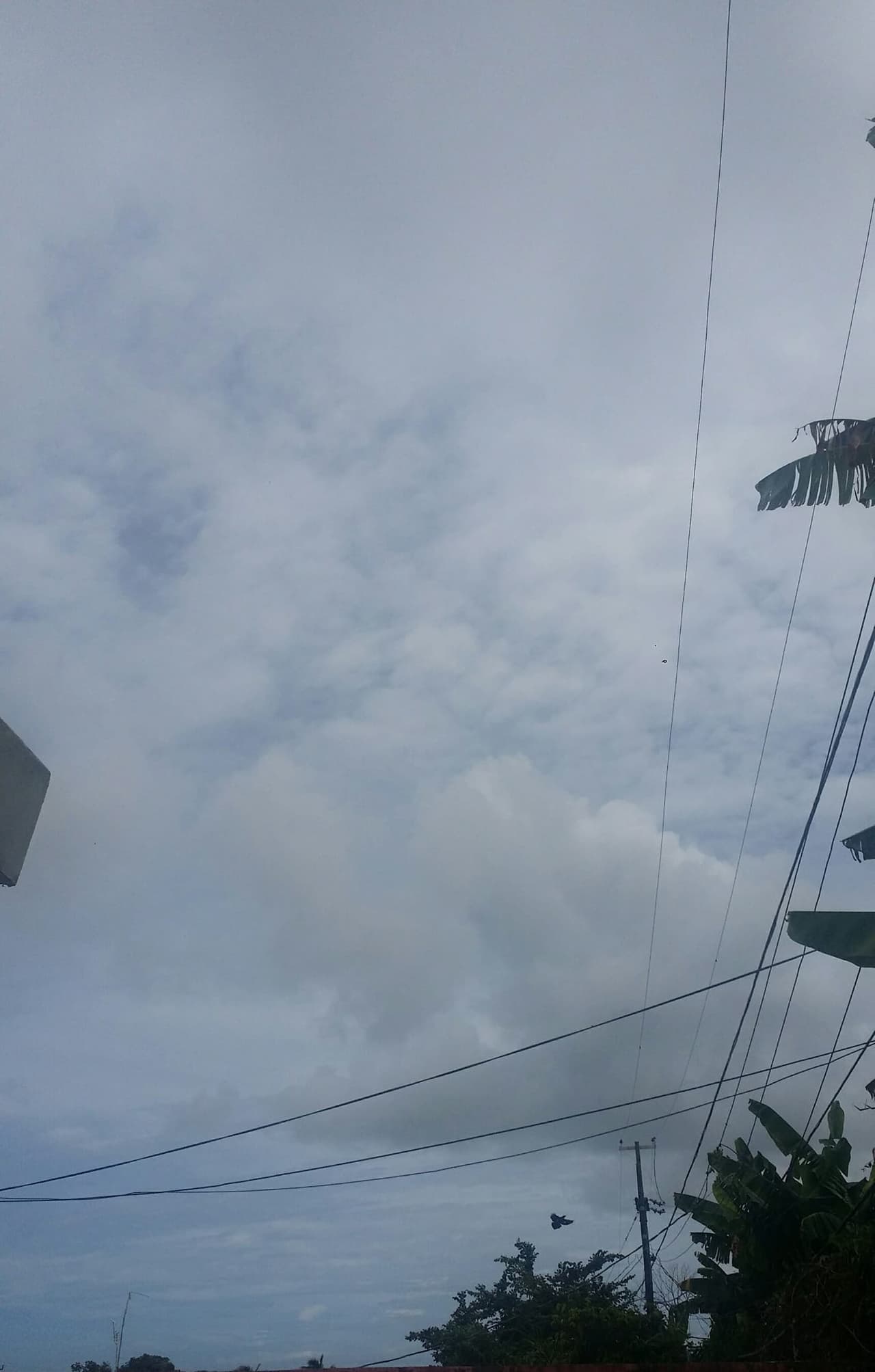 En Bayamón el cielo se encuentra nublado.