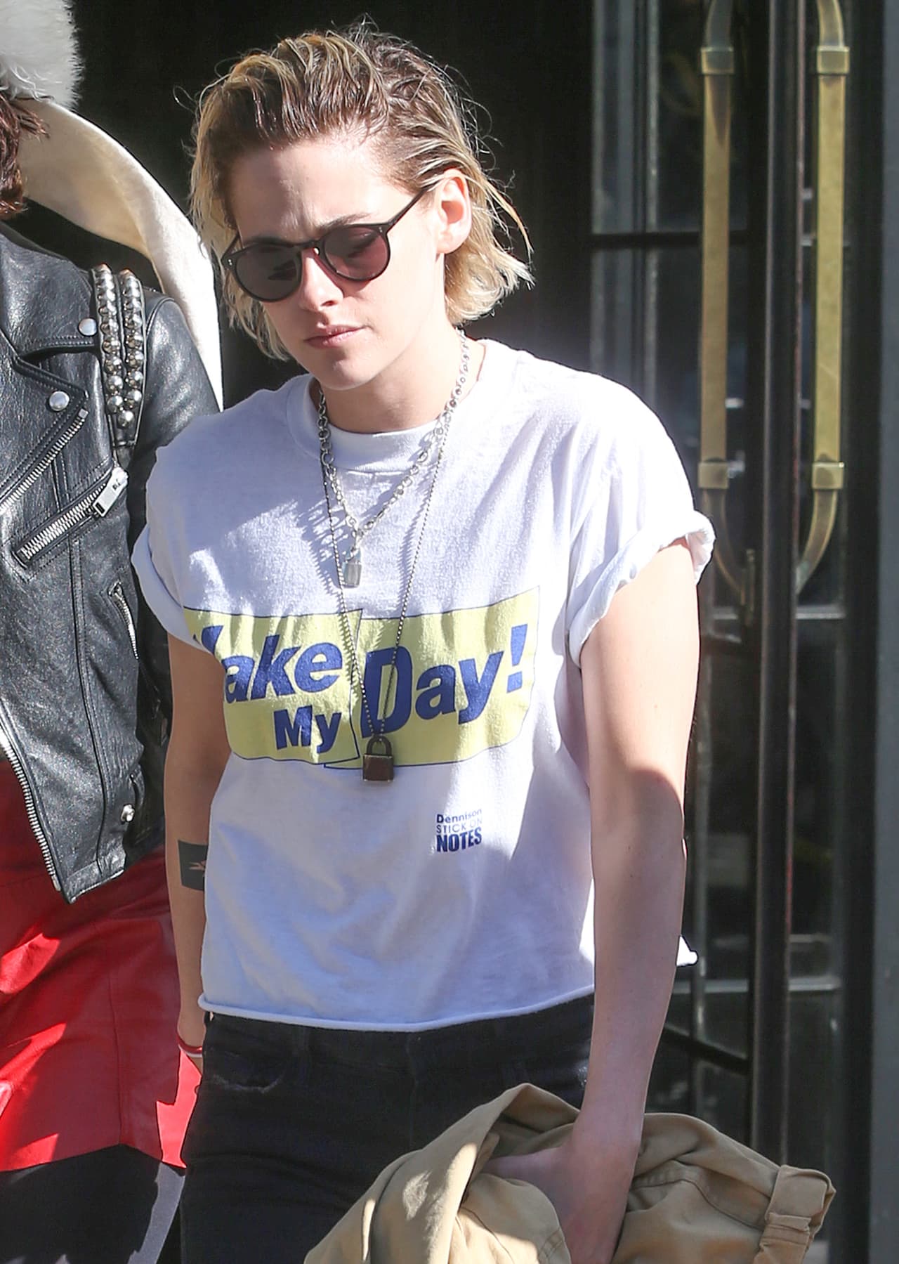 Las dos salieron de varias tiendas en LA.