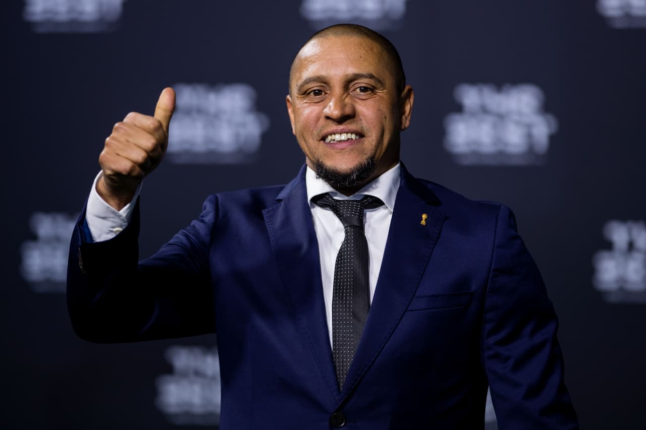 Roberto Carlos ve a México con posibilidades de ganar la Copa Confederaciones
