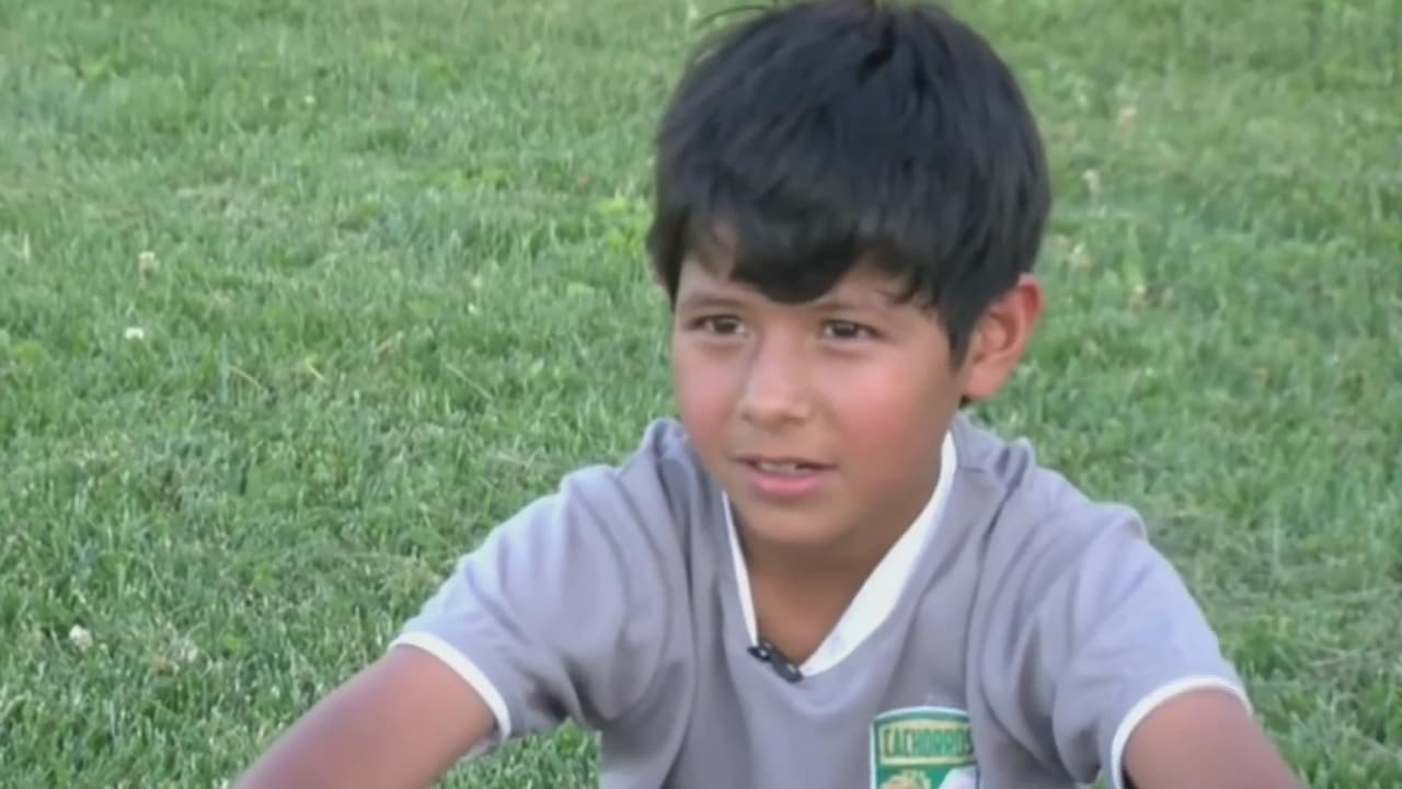 Se cortaron el cabello en solidaridad con su compañera de equipo luego de que la discriminaran por lucir como un 'niño'