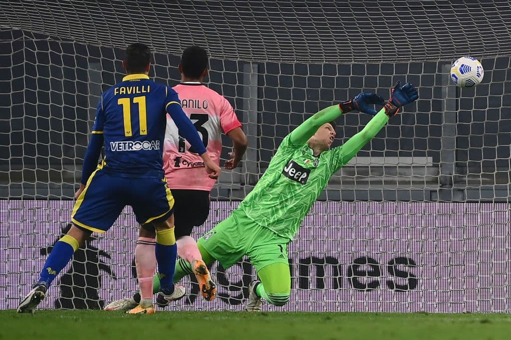 Juventus y Hellas Verona repartieron puntos durante la quinta Jornada en la Serie A. Andrea Fabili anota al minuto 60, pero la Juve iguala marcador al minuto 77; Paulo Dybala regresó a la titularidad.