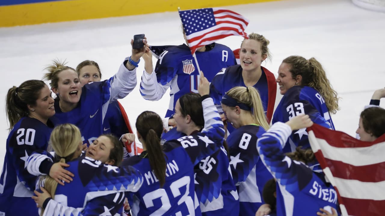 Estados Unidos ganó su primer oro en hockey femenil del siglo XXI.