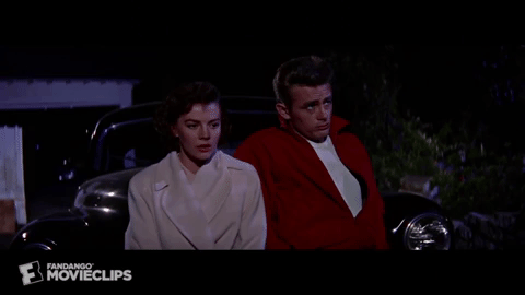 Otro de los clásicos más recordados de la actriz fue 'Rebel without a case', al lado del legendario actor James Dean, y que le valió su primera nominación al Oscar como mejor actriz de reparto en 1955.