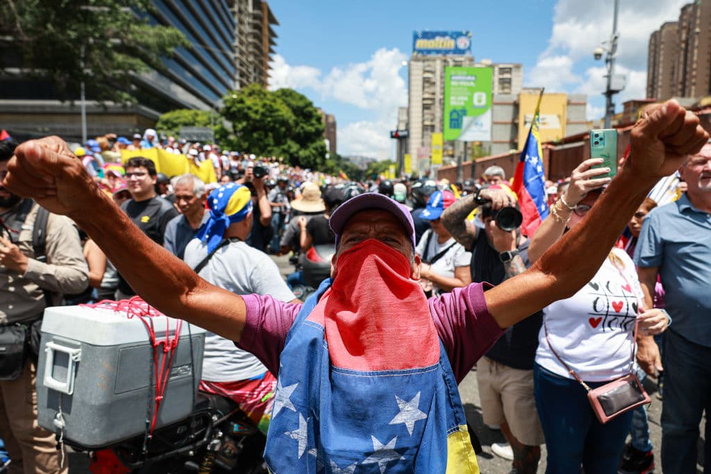 Qué pruebas tiene Human Rights Watch de la "brutal represión" en Venezuela para acusar al régimen de Maduro de asesinatos y detenciones arbitrarias