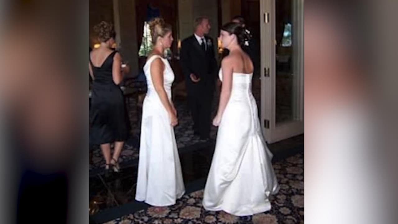 Suegra se viste igual que su nuera en el día de su boda