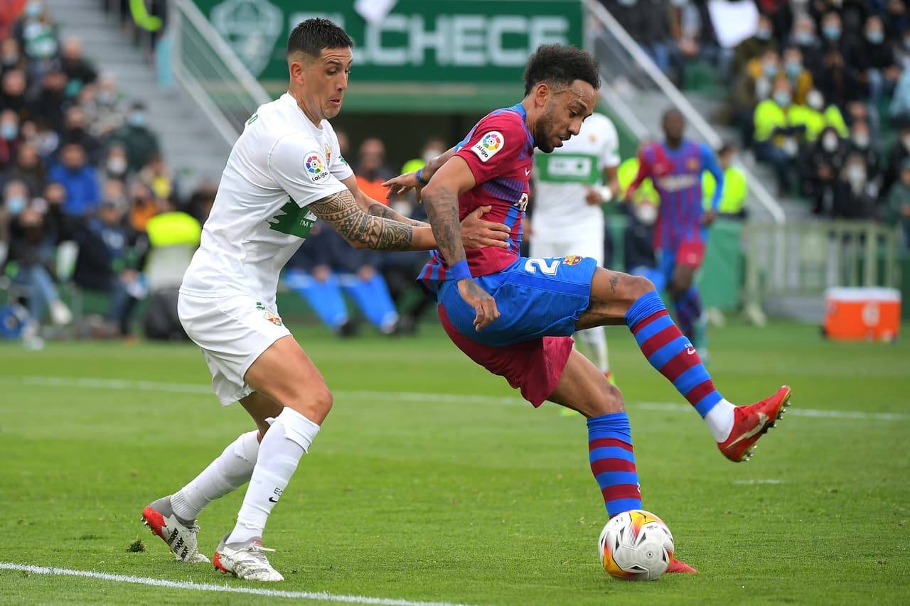 Gran remontada del Barcelona de visitante ante el Elche de cara a su eliminatoria en la Europa League