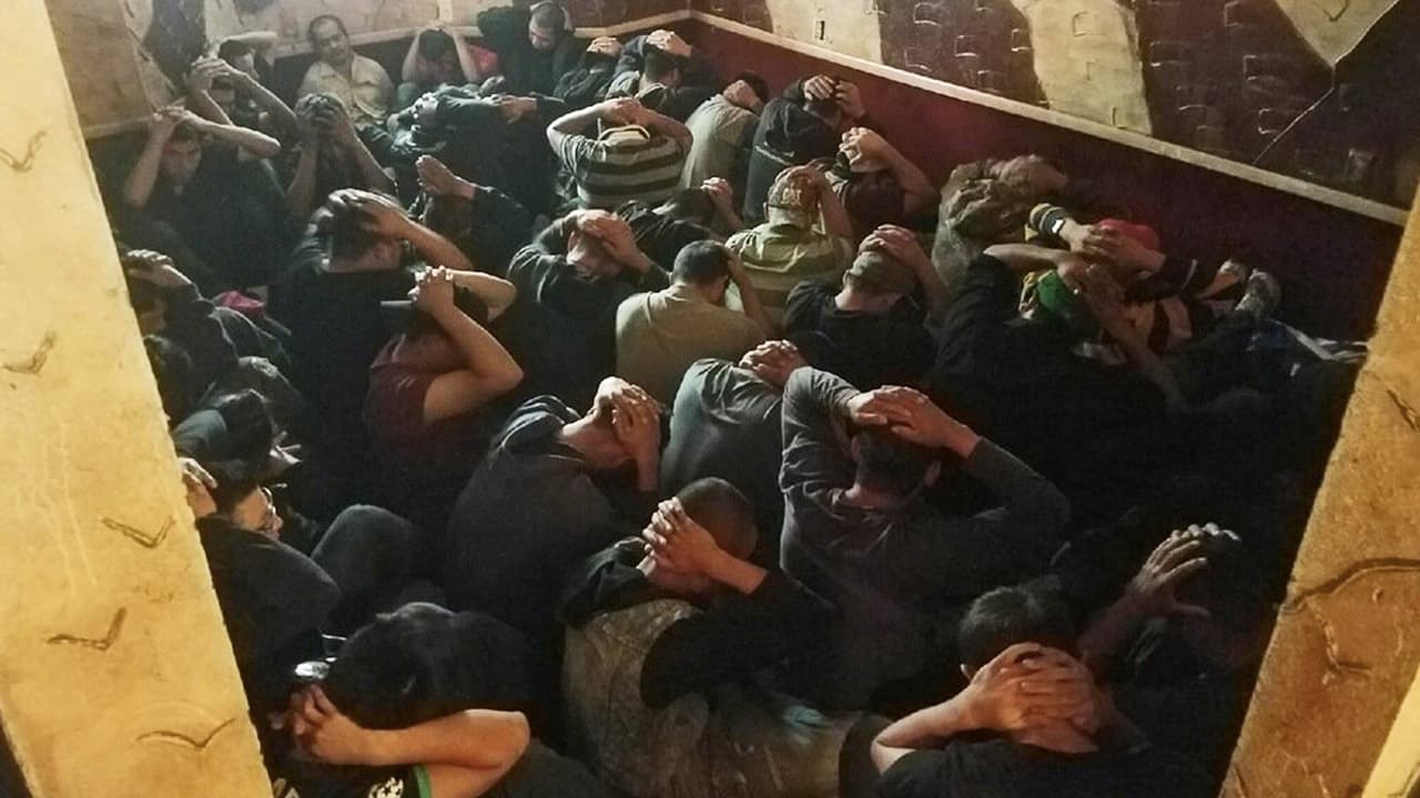 Encuentran a 56 indocumentados hacinados en una casa del sur de Texas