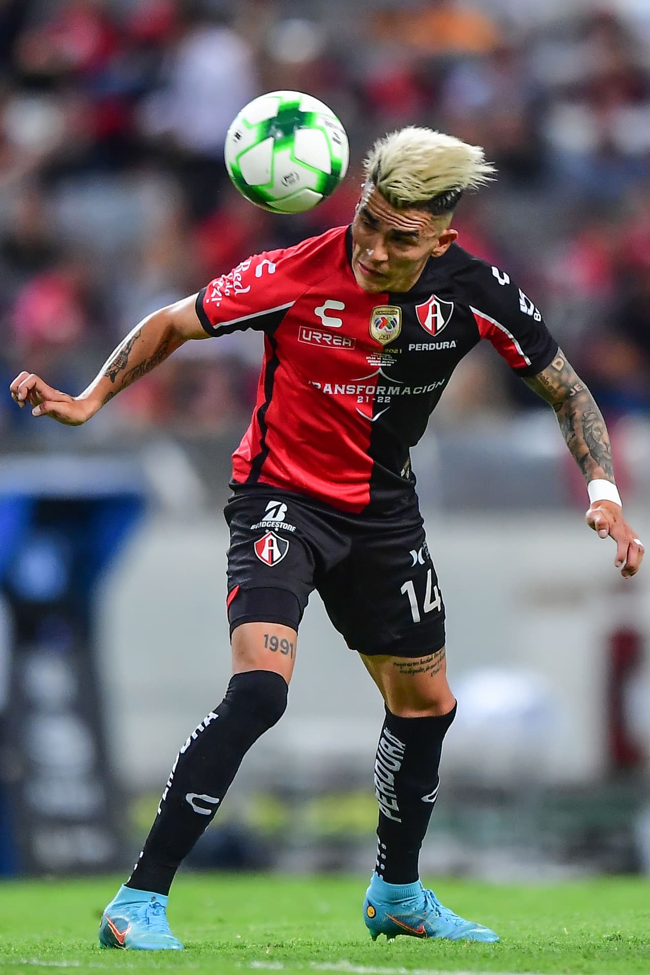 Luego de media hora sin emociones, Luis Reyes despertó al Jalisco al abrir a la banda y rematar el centro con la frente para el 1-0 de Atlas.