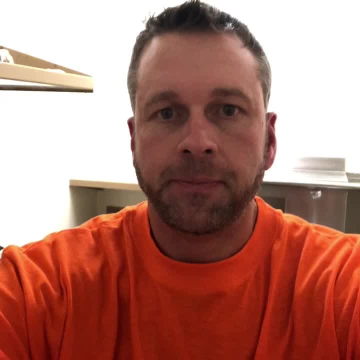 El alguacil de Kane, Illinois pasó la noche tras las rejas para entender situación de cárcel