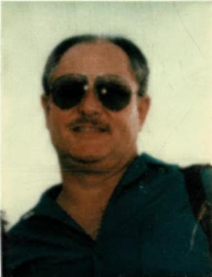 <b>John Anthony Quinn</b> es buscado por su presunta participación en el robo de 1.3 millones de dólares en efectivo del Servicio Federal de Protección, un servicio de vehículos blindados en Riviera Beach, Florida, en abril de 1988. Se cree que pueda estar oculto en Maryland.