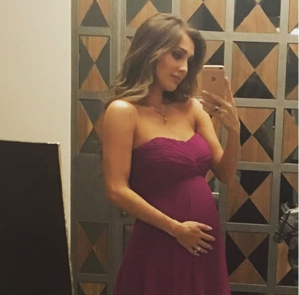 Y esta fue una de sus primeras imágenes de su embarazo.