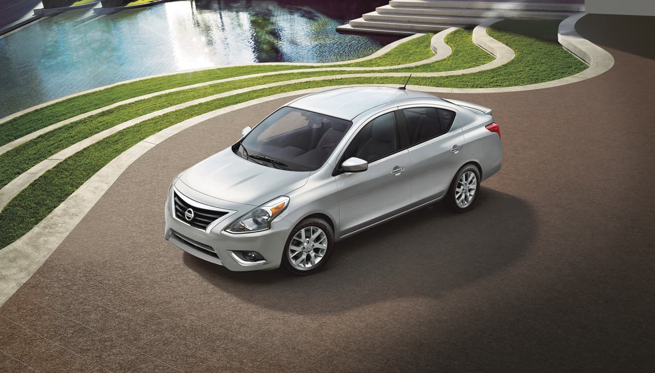 <h3 class="cms-H3-H3">6 – Nissan Versa S Plus 2019</h3>
<br>
<br>Precio sugerido al consumidor: $14,600
<br>Pago inicial (20%): $2,920
<br>
<br>Pago mensual con crédito bueno: $237
<br>Pago mensual con crédito suficiente: $260
<br>