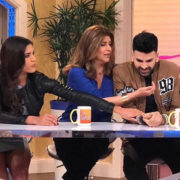 En Sin Rollo Ni Tapujos hablamos del caso de una joven que se suicidó por Facebook Live.