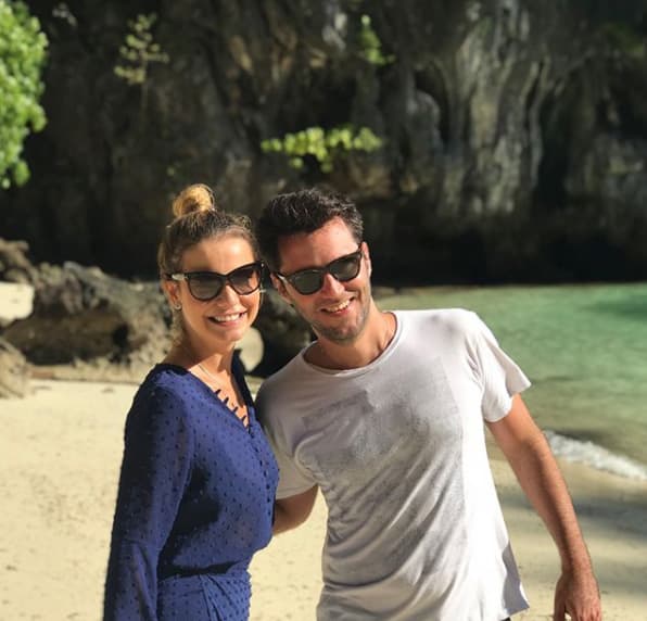 La actriz no ha dejado de expresar lo enamorada y feliz que está junto a su esposo.