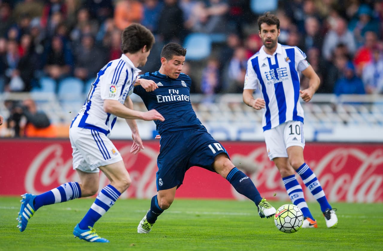 Real Madrid se metió al Estadio Anoeta en un duelo que no fue sencillo para los merengues. El encuentro fue trabado con una Real Sociedad de buen fútbol.