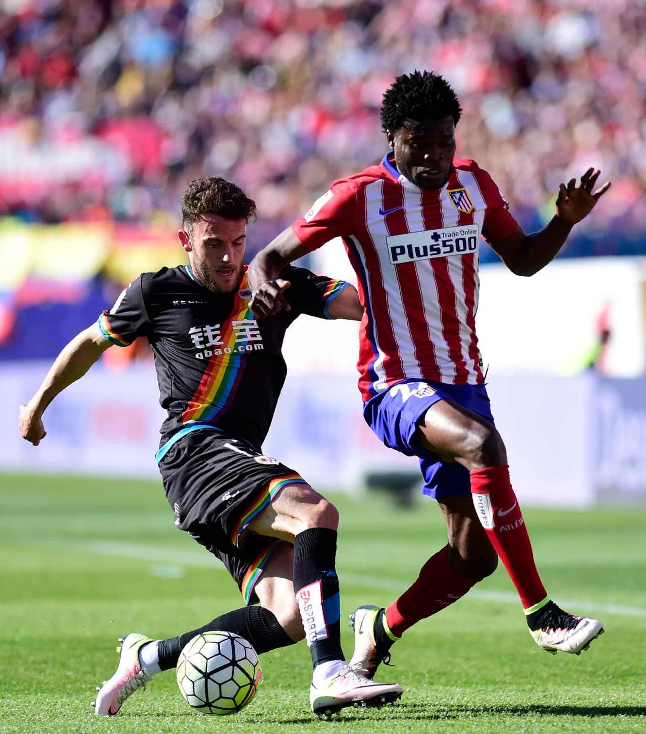 Minutos más tarde en el Vicente Calderón, el Atlético de Madrid recibía al Rayo Vallecano.