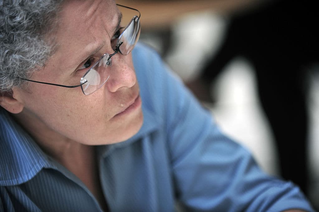 <b>Dora María Téllez.</b> Es la exguerrillera sandinista más famosa. A la edad de 22 años formó parte de la toma del Palacio Nacional en 1978. Después de la victoria sandinista, se convirtió en ministra de Sanidad y en una franca promotora de los derechos de la mujer.
<br>
<br>Téllez lleva dos décadas denunciando a Ortega. Hasta ahora, nada de lo que hizo, incluida una huelga de hambre pública tras la prohibición de su partido político en 2008, la había llevado a la cárcel. 
<br>