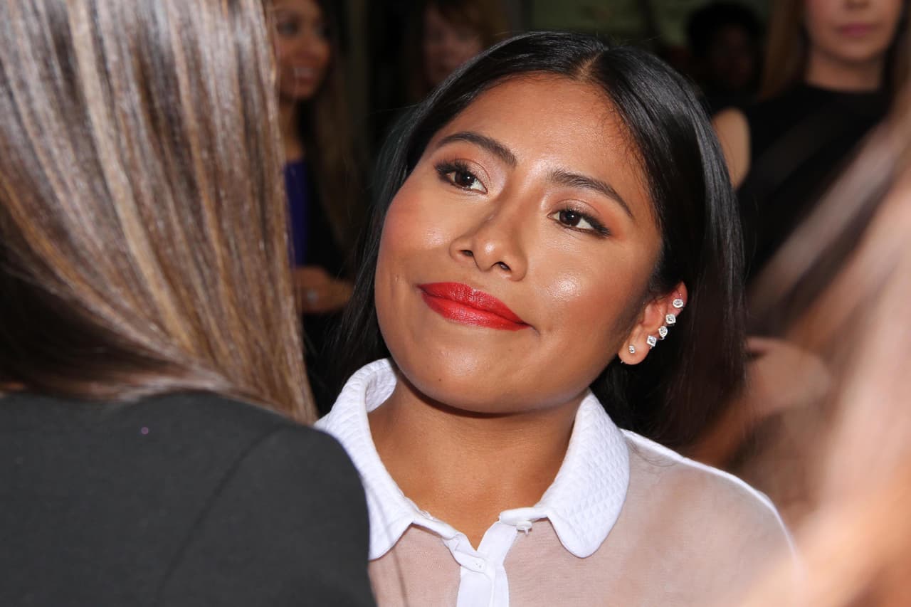 Su éxito ha sido tal que así lo reconoció la revista 
<b><a href="https://www.univision.com/famosos/en-fotos-yalitza-aparicio-deslumbra-en-la-gala-de-las-100-personas-mas-influyentes-segun-time-fotos" target="_blank">Time </a> </b> al incluirla entre las 100 personas más influyentes. Además, esta semana, People en Español la incluyó en la lista de 
<b><a href="https://www.univision.com/shows/despierta-america/que-viene-para-yalitza-aparicio-con-una-enorme-sonrisa-la-actriz-responde-si-tiene-planes-en-el-cine-video" target="_blank">Los 50 Más Bellos 2019</a></b>.