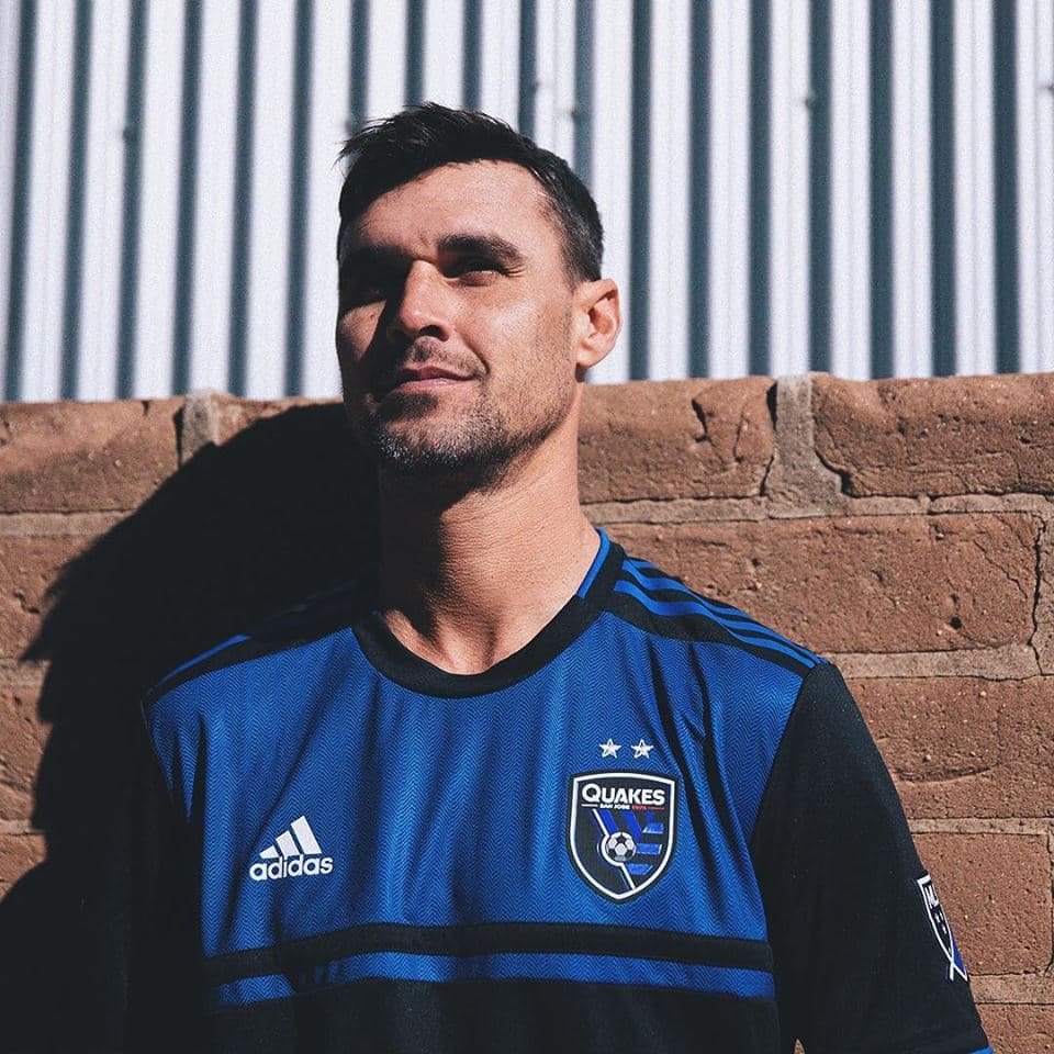 Azul marino y negro, aunque con una disposición diferente. Así es la nueva casaca de San Jose Earthquakes. (San Jose Earthquakes)