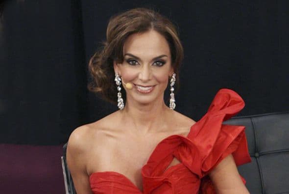 Lupita se coronó primero como "Señorita Baja California" en 1990 y en septiembre de ese mismo año alcanzó, el título de "Señorita México", lo que le dio el pase para "Miss Universo 1991".