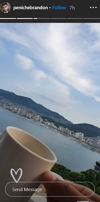 El joven matrimonio y su hija Alessia 
<b>viajaron a la playa para relajarse</b>, luego de estar confinados poco más de un mes.