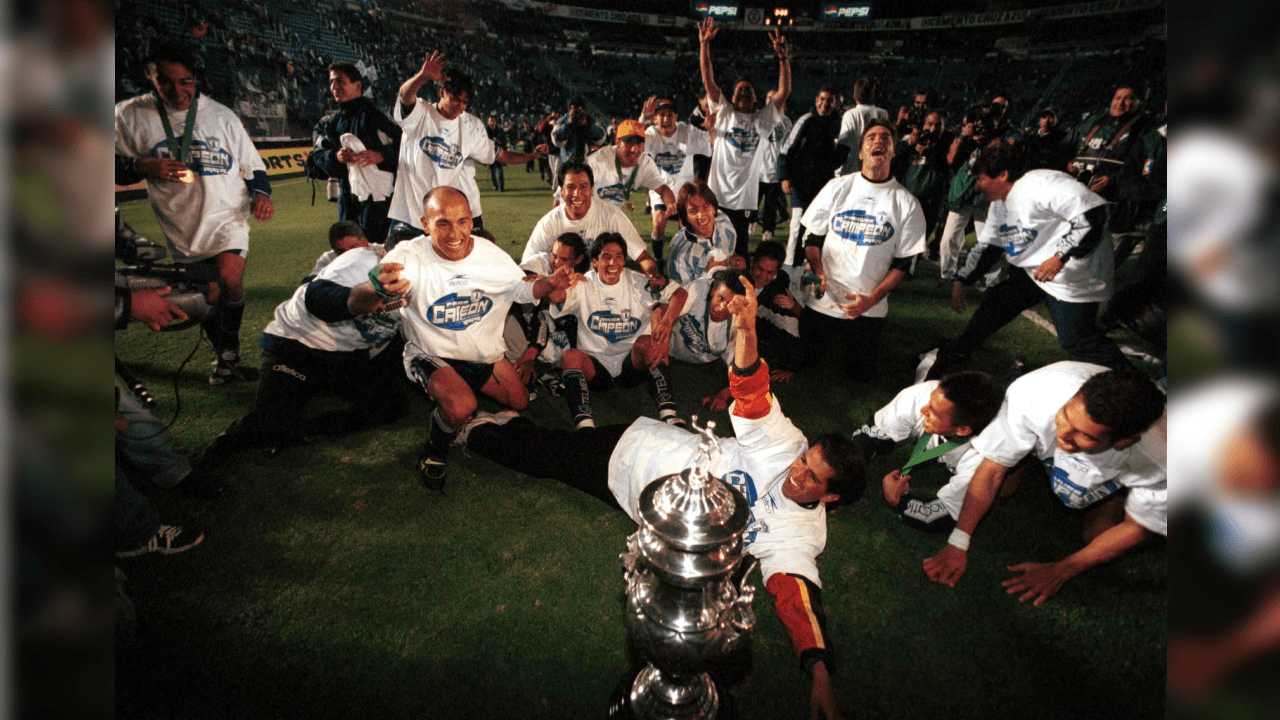 <b>El primer campeón surgido del repechaje</b>
<br>- Cabe resaltar que, Pachuca clasificó en tercer lugar del Grupo 4 con 26 unidades y séptimo en la tabla general. Sin embrago, a pesar de haber logrado más puntos que un segundo lugar de otro grupo como fue el caso de Tecos (23 unidades), la escuadra de Zapopan se quedó en segundo lugar de su respectivo grupo y evitó la reclasificación.
<br>- Bajo el formato de Liguilla sin reclasificación, Pachuca habría anvazado sin mayor dificultad a la fase final en el séptimo lugar, entonces como tal, no estaban ubicados muy abajo en la tabla general, pero la modalidad de grupos lo orillaron a jugar repechaje.