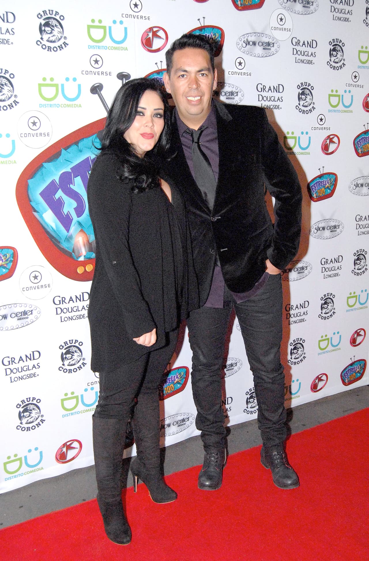 El cantante, integrante de la agrupación 
<b>Matute</b>, platicó que al salir de un bar en la Ciudad de México abordó un taxi, cuyo conductor le ofreció una botella de agua con alguna sustancia que lo dejó inconsciente. El taxista lo robó y lo aventó del auto causándole heridas en el rostro y el brazo.